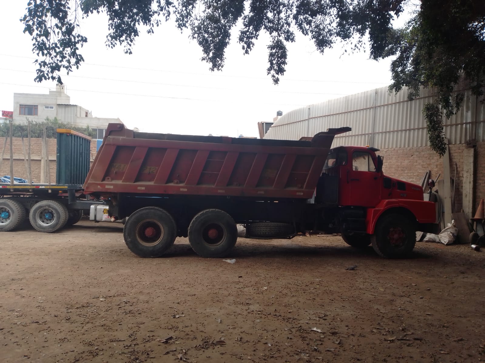 VOLQUETE VOLVO TORTOON N12 - 2