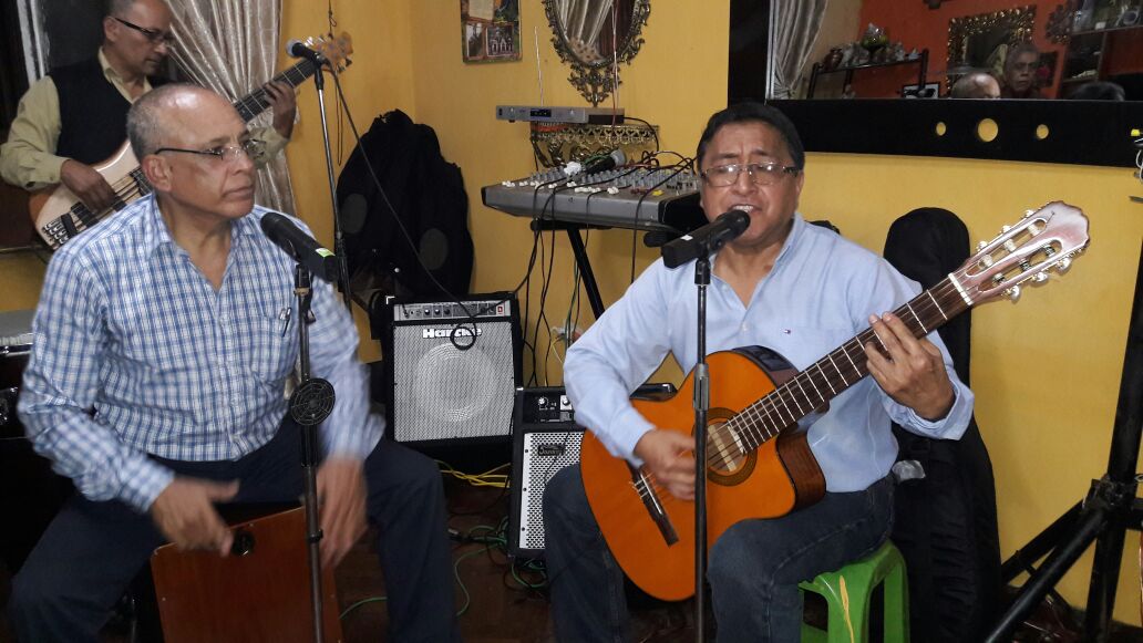 CONJUNTO CRIOLLO: “DE BARRIO Y CALLEJÓN” - MÚSICA PERUANA E INTERNACIONAL - 4 CONJUNTO CRIOLLO: “DE BARRIO Y CALLEJÓN” - MÚSICA PERUANA E INTERNACIONAL - 4